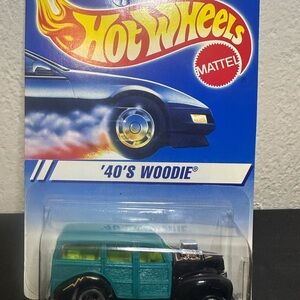 ' Vintage  Woodie Toy Car - Green and Black